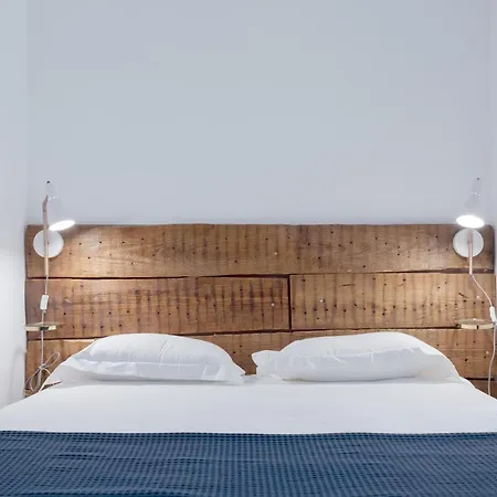Konukevi Downtown 3*